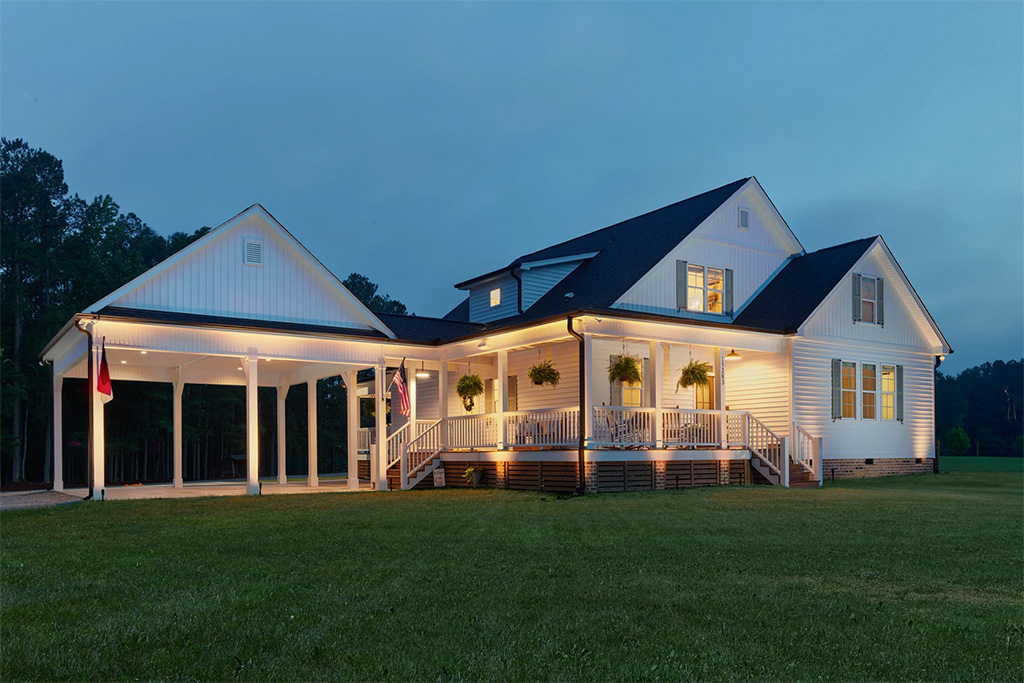 amplifying curb appeal with lighting